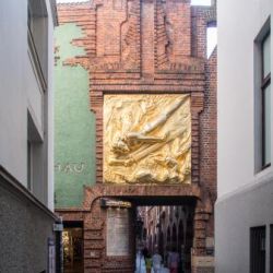 Der Lichtbringer v. Bernhard Hoetger