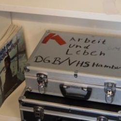 Koffer mit Arbeitsmaterial